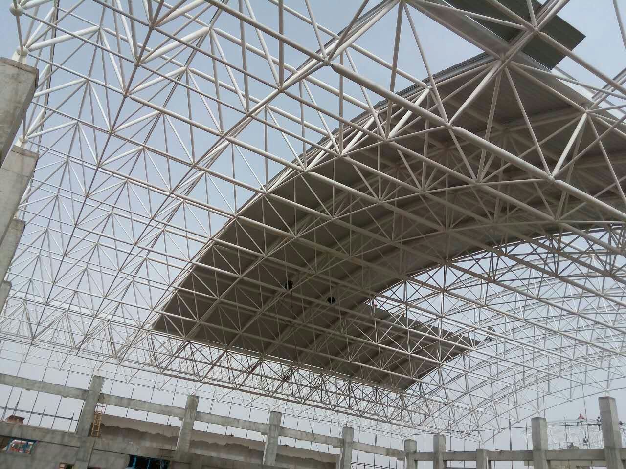 梅州青岛一汽网架